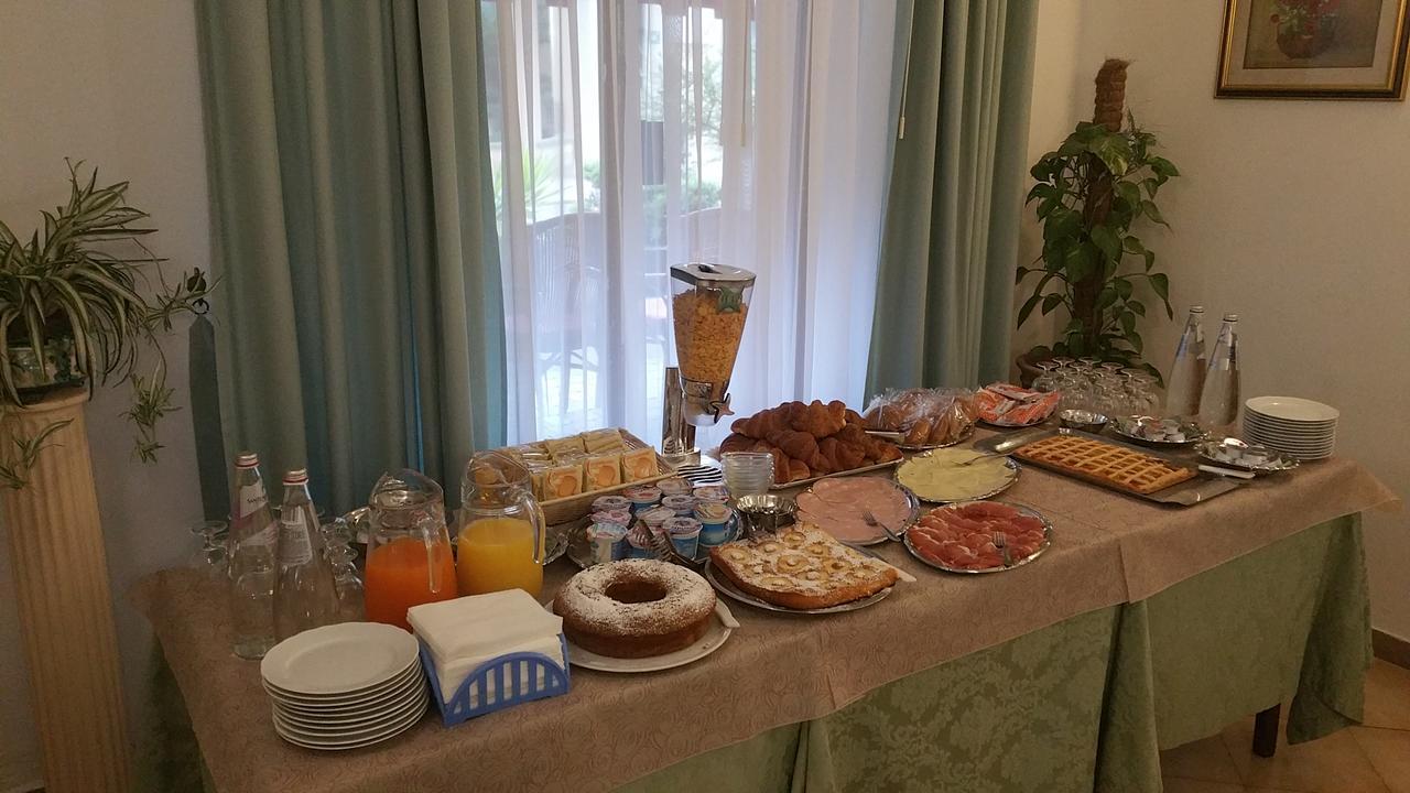 Hotel Livorno 3*